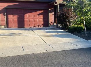 2806 SW Indian Cir, Redmond, OR 97756