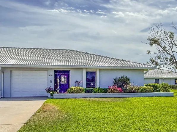 909 68th St W, Bradenton, FL 34209