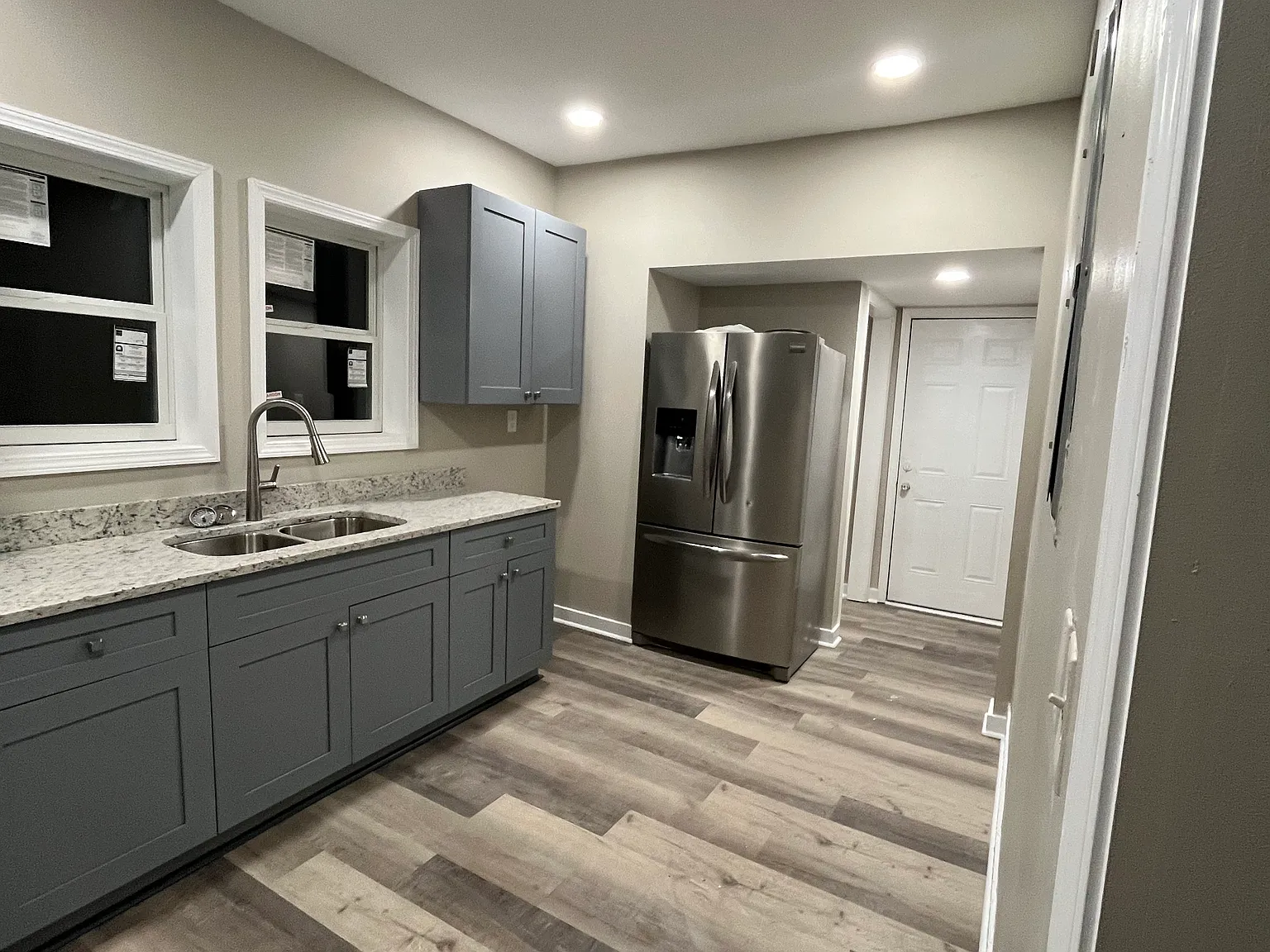 1523 Olympian Way SW — Photo 3