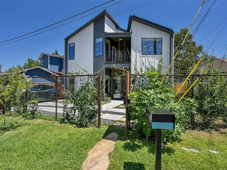1187 Oak Grove Ave — Photo 29