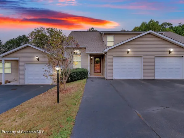 217 Knollridge Dr Unit 11, Factoryville, PA 18419