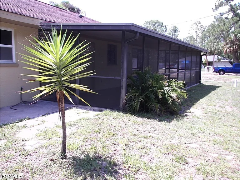 426 Hamilton Ave — Photo 3