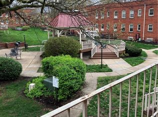 1305 E Abingdon Dr APT 4, Alexandria, VA