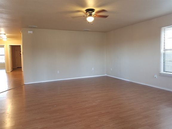 2nd image of 2229 Los Pinos Dr