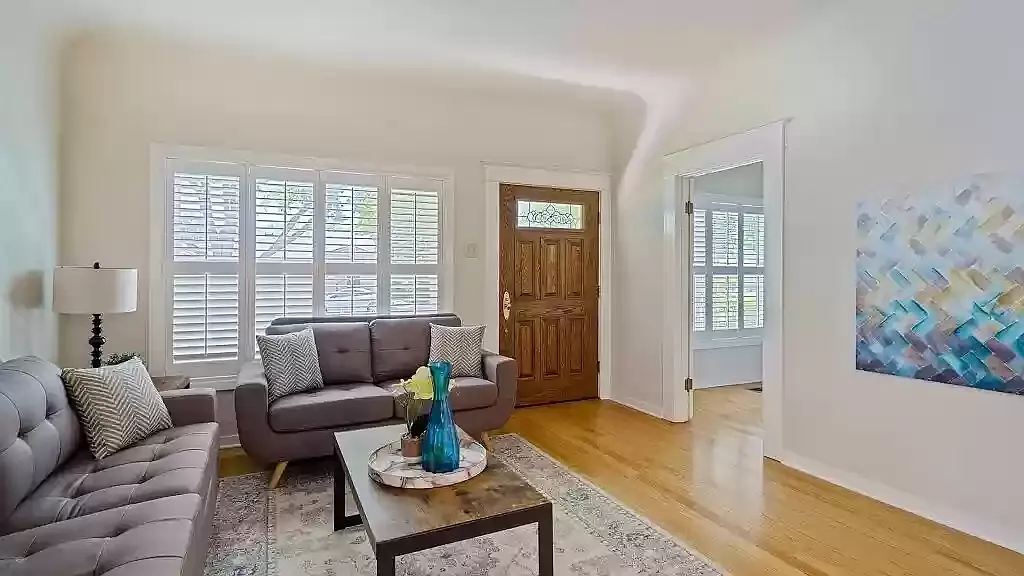 3 bed, 1300 sqft, $2,500 — Photo 3