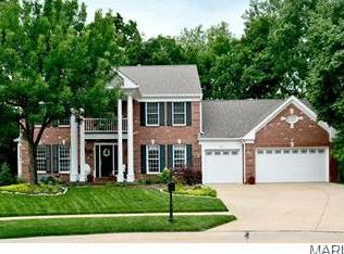 307 Berry Bush Ct, Ballwin, MO