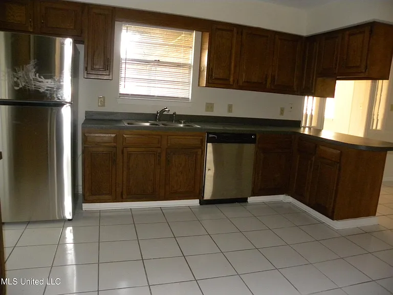 2507 Parkway Rd — Photo 9