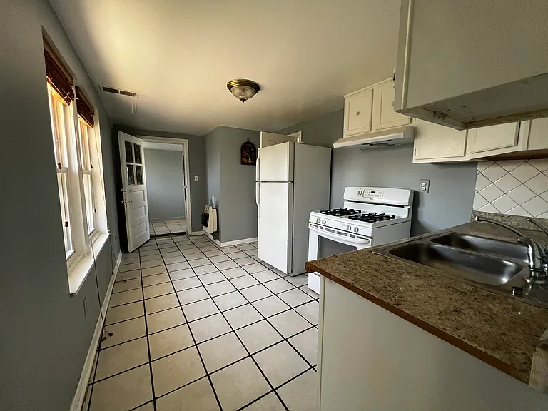 1440 S 49th Ave #1 — Photo 8