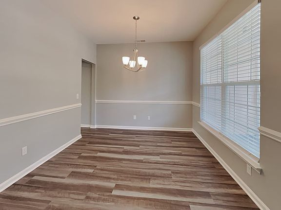 4th image of 112 Autry Ave