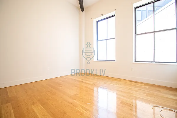 Rented by null | media 80