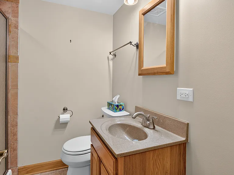 135 Jeffery Ln — Photo 31