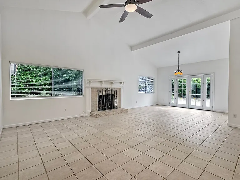 822 Santa Inez — Photo 6