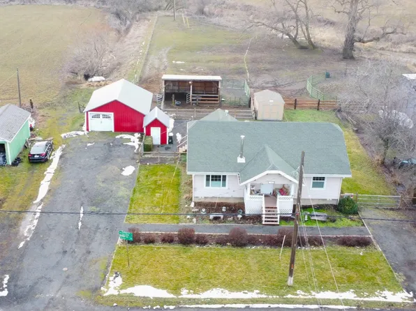 101 W Front St, Albion, WA 99102