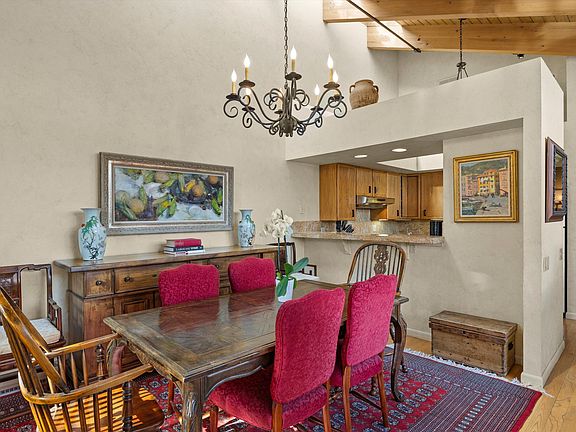 4th image of 117 W Hyman Ave #2