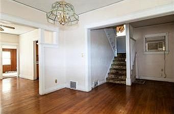 4th image of 1037 Waverly Ave