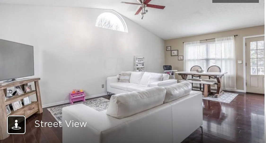 9015 Ellersly Dr photo 1