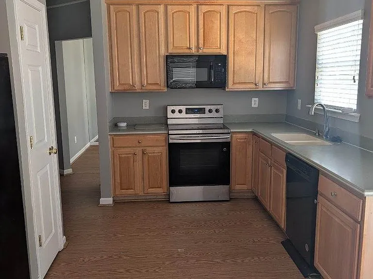 10626 Pendragon Pl — Photo 2