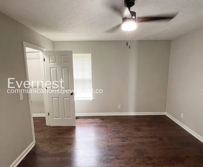 636 Laramie Dr — Photo 13