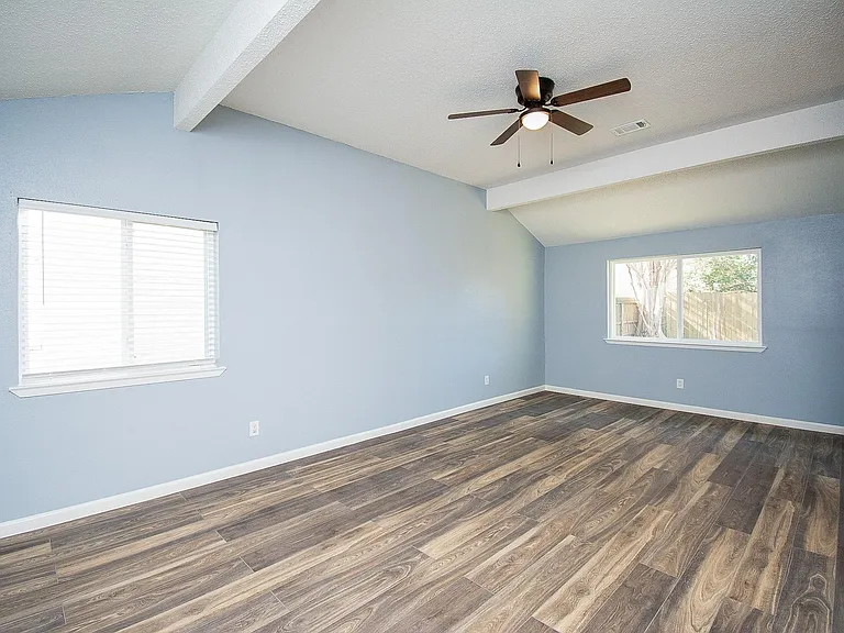 16419 N Bend Dr — Photo 18