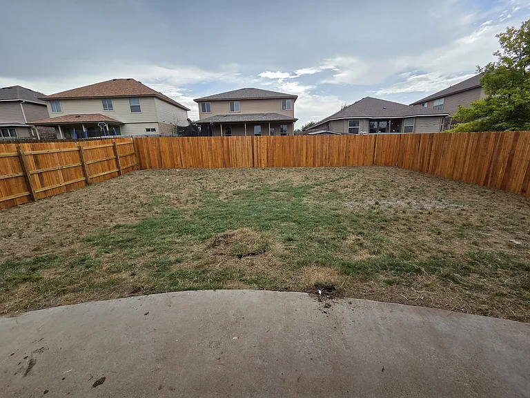 5202 Dauphin Dr — Photo 20