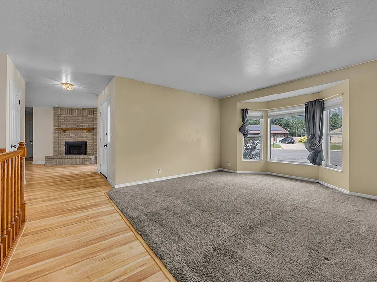 567 N Allanwood Pl — Photo 5