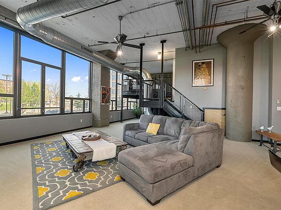 2nd image of 2020 Washington Ave Unit 101