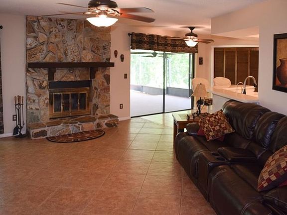 4th image of 16116 Country Crossing Dr