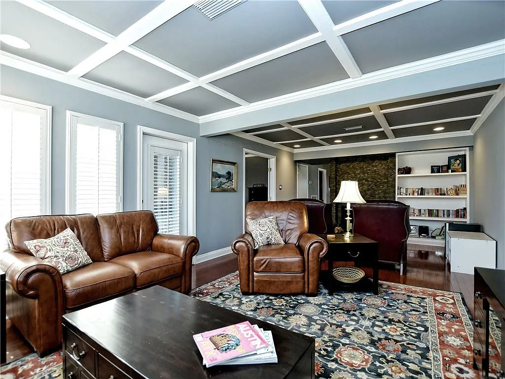 4 bed, 4.0 bath, 2192 sqft, $3,495 — Photo 4