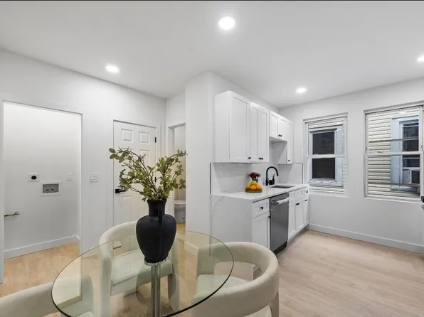 336a Danforth Avenue image 3 of 27