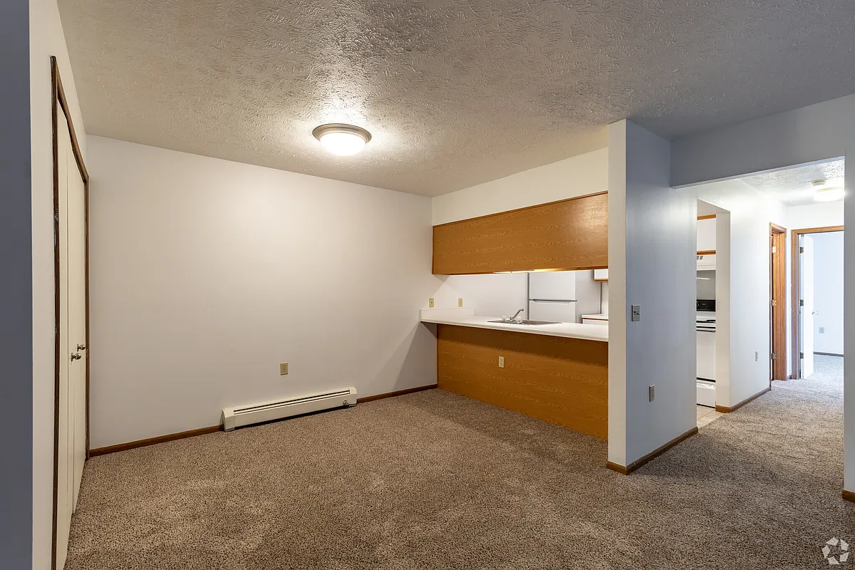 Building Photo - 1801 Raleigh Ave #8521
