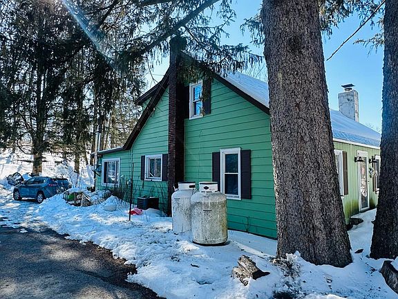 3rd image of 106 Independence Rd