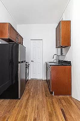 2nd image of 172 Thompson St APT 18
