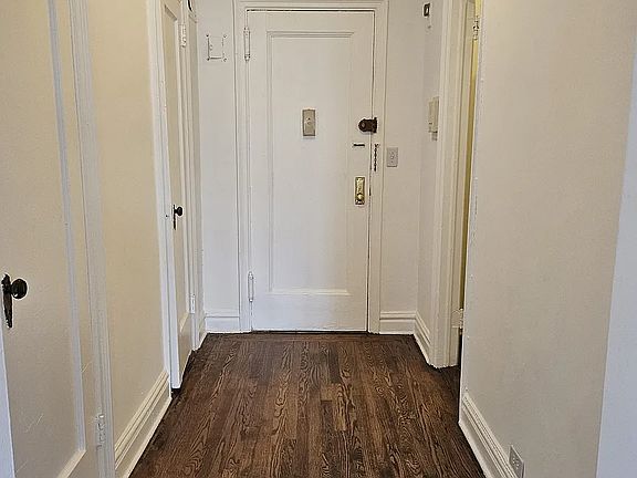5th image of 200 E 16th St APT 12F