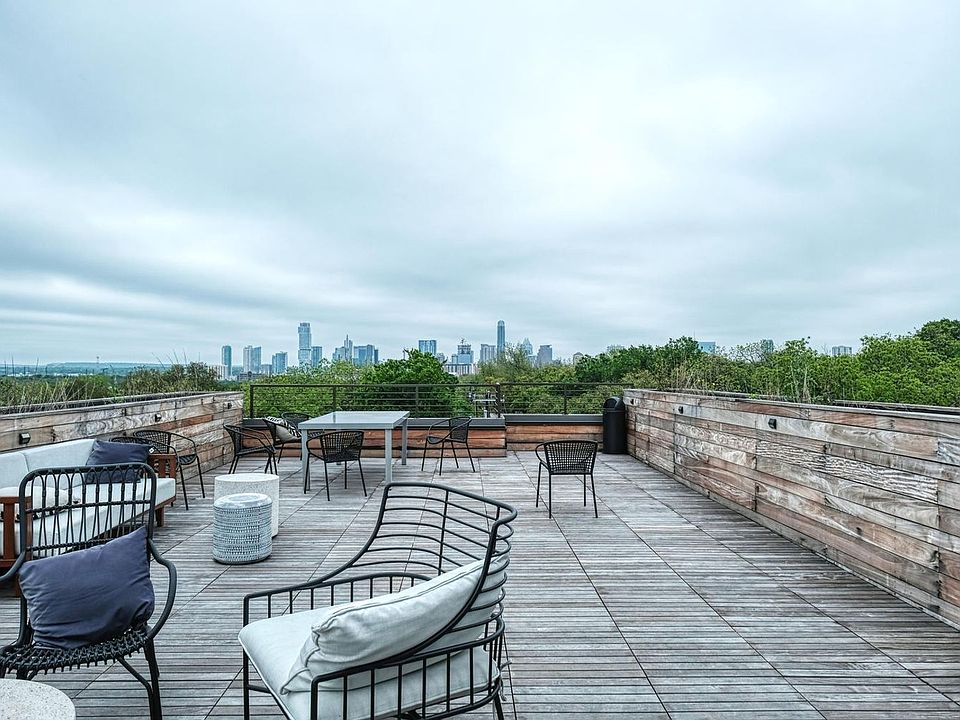 1st image of 207 W Johanna St Unit 207