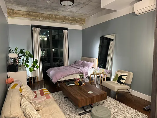 Rented by MySpaceNYC | media 2