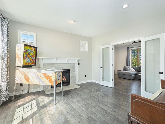 5th image of 6020 Sunningdale Dr
