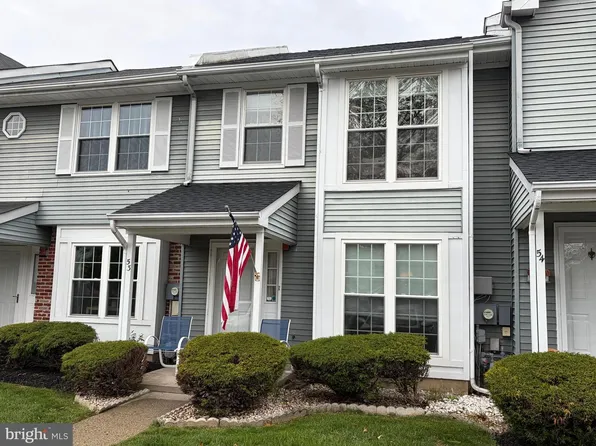 53 Ardsley Ct, Newtown, PA 18940