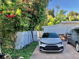 1053 NE 149th St #5, Miami, FL 33161