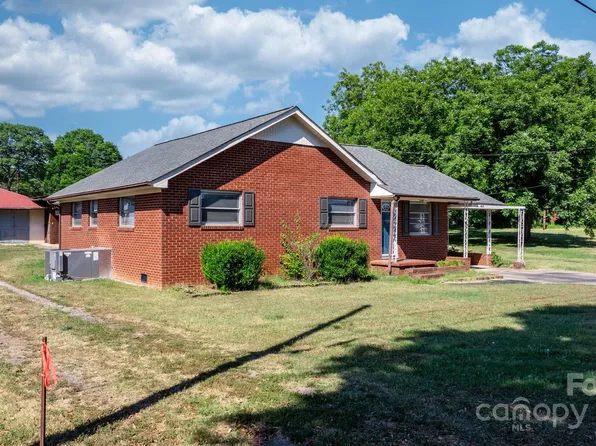 449 Calvary Church Rd, Lincolnton, NC 28092