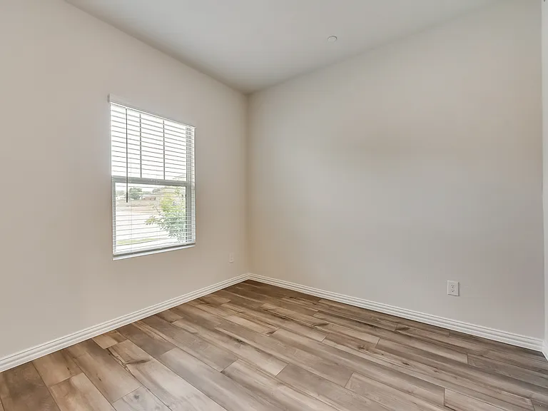 211 Monarch Way — Photo 5