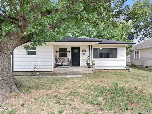 210 S Goode Ave, Columbus, KS 66725