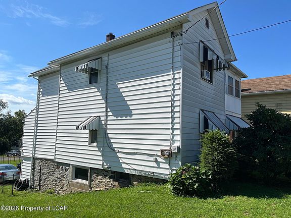 3rd image of 432 S Hanover St