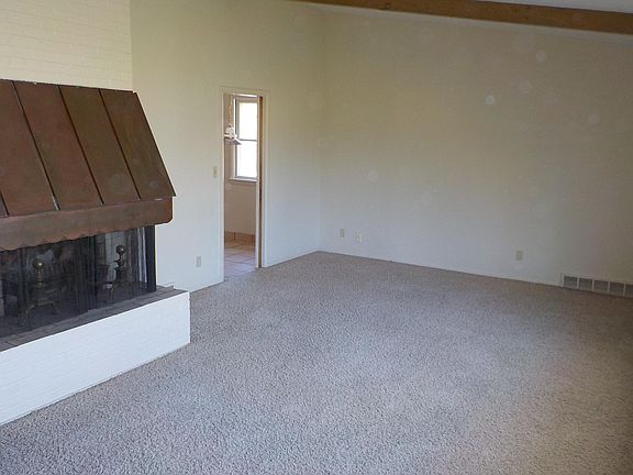 2nd image of 1041 Orchard Park Dr