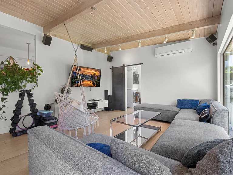 5433 Royer Ave — Photo 7