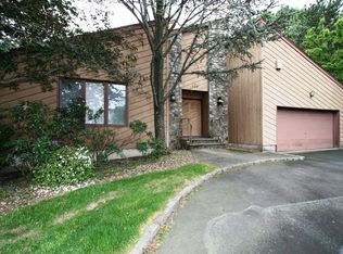 143 New Brook Ln, Springfield, NJ 07081