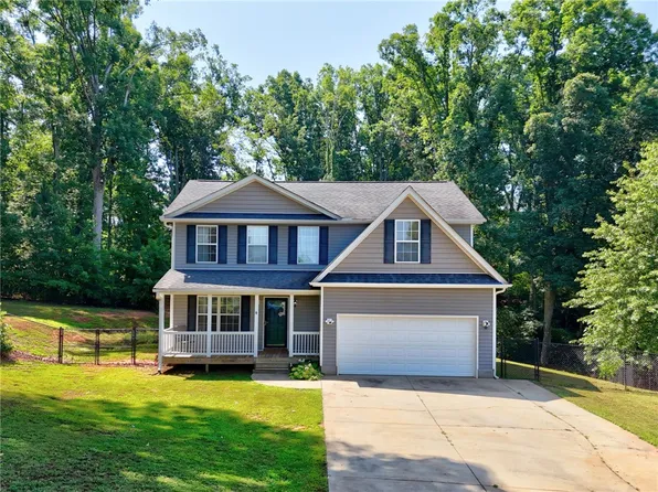 107 Lochenshire Pl, Williamston, SC 29697