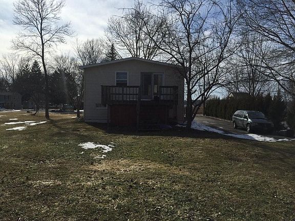 3rd image of 2471 1st St