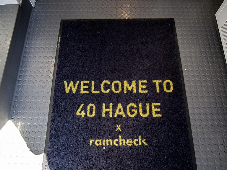 40 Hague Apartments — Photo 13