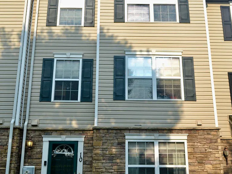 6488 Cornwall Dr #10 — Photo 1