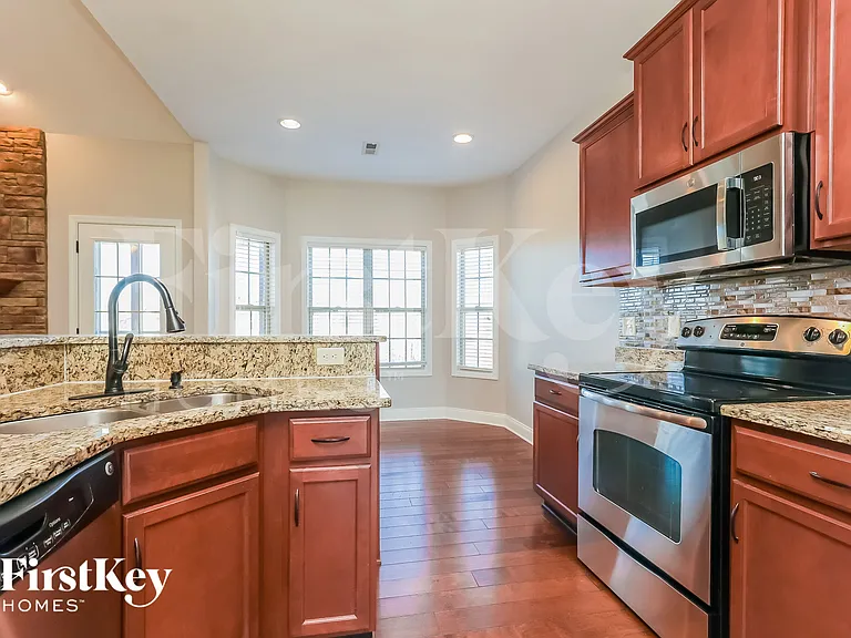 3724 Windhaven Ct — Photo 6